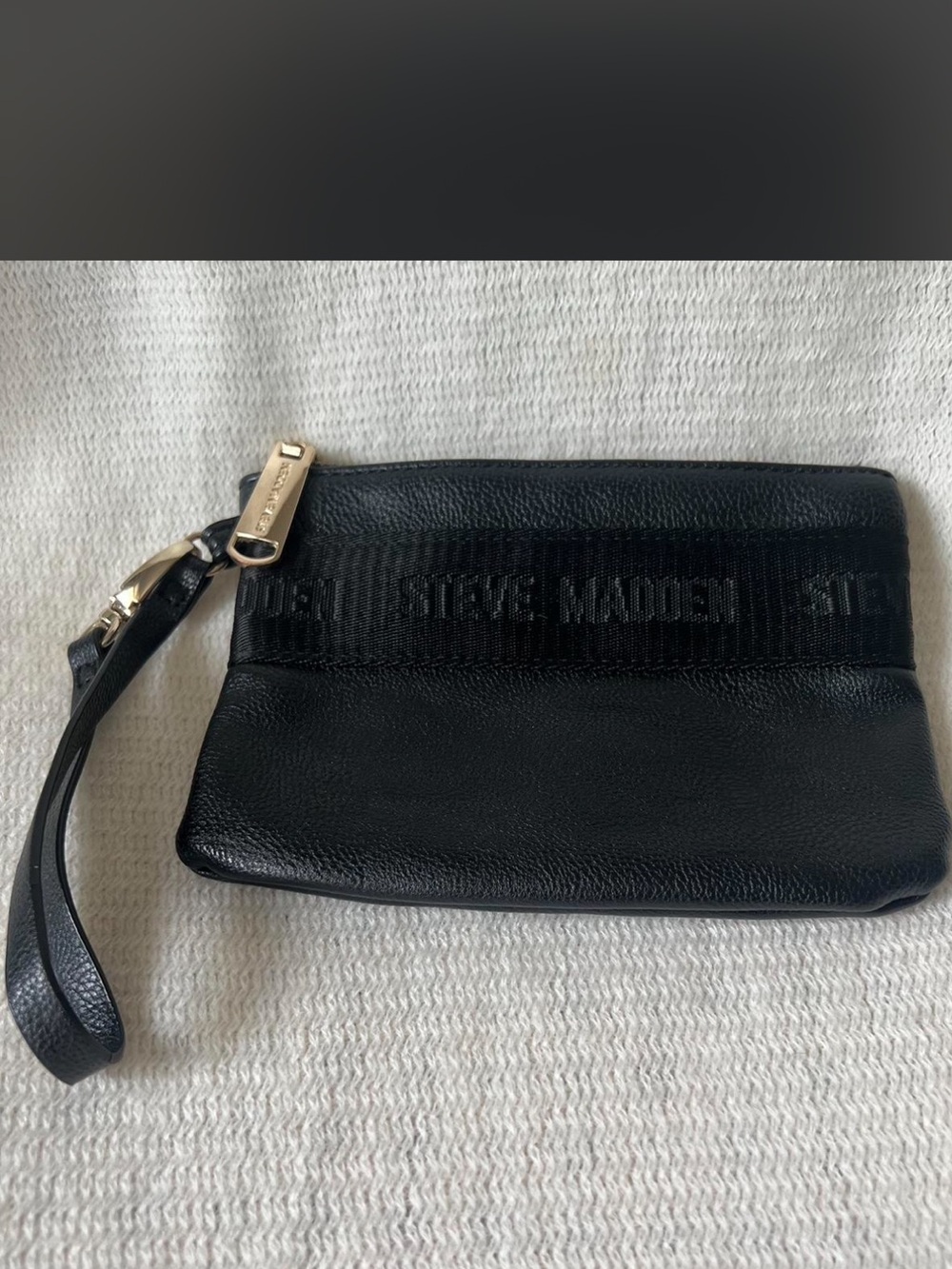 Steve Madden Black Leather Wristlet pouch